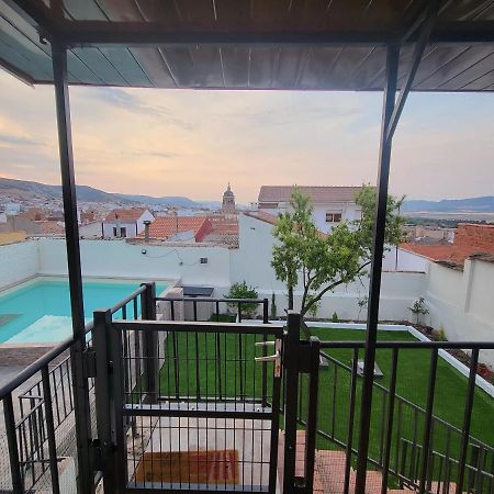 Casa Oasis Puertollano, Una Casa Rural En Puertollano, Agradable, Con Piscina En Zona Tranquila エクステリア 写真