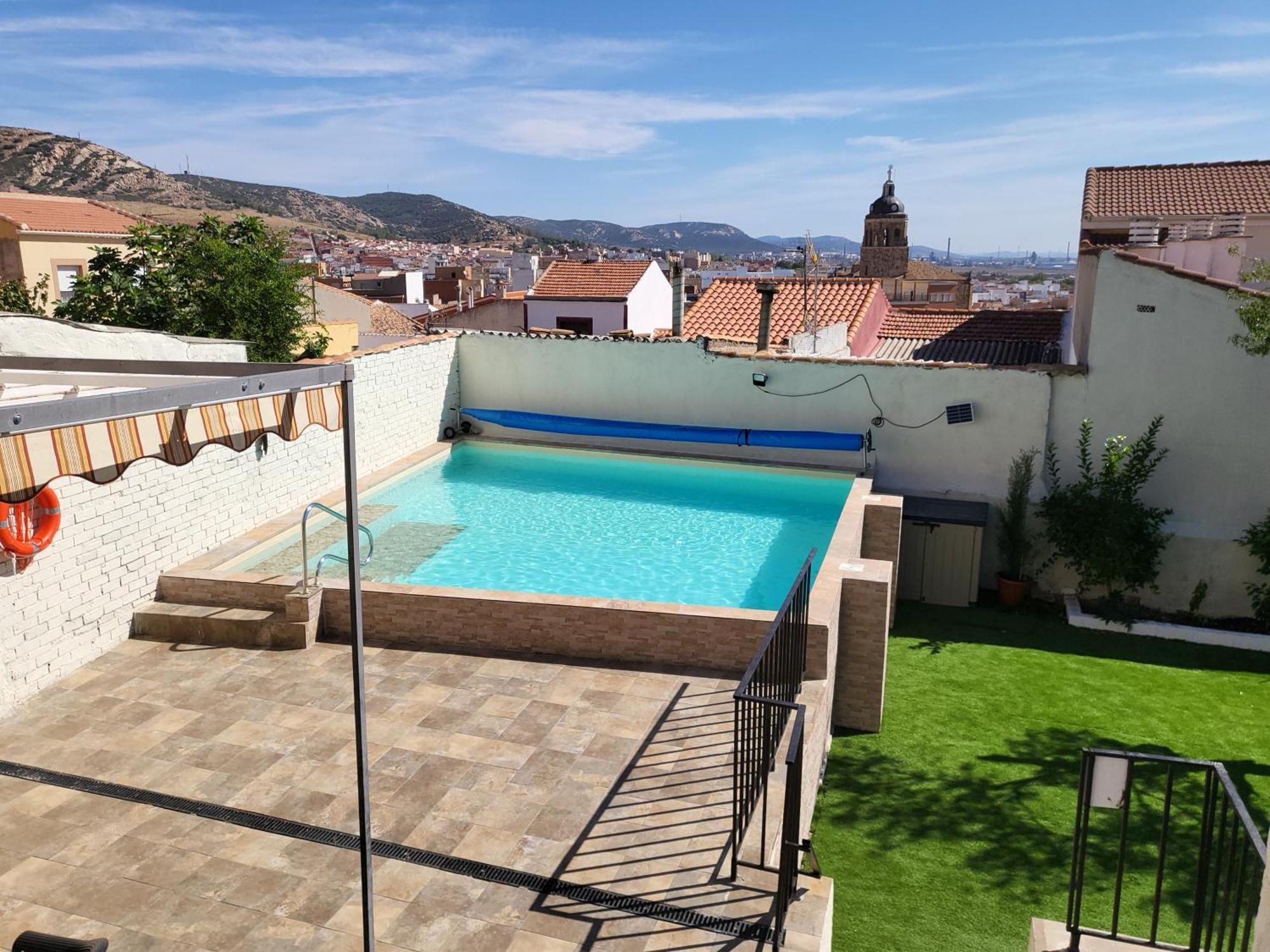 Casa Oasis Puertollano, Una Casa Rural En Puertollano, Agradable, Con Piscina En Zona Tranquila エクステリア 写真