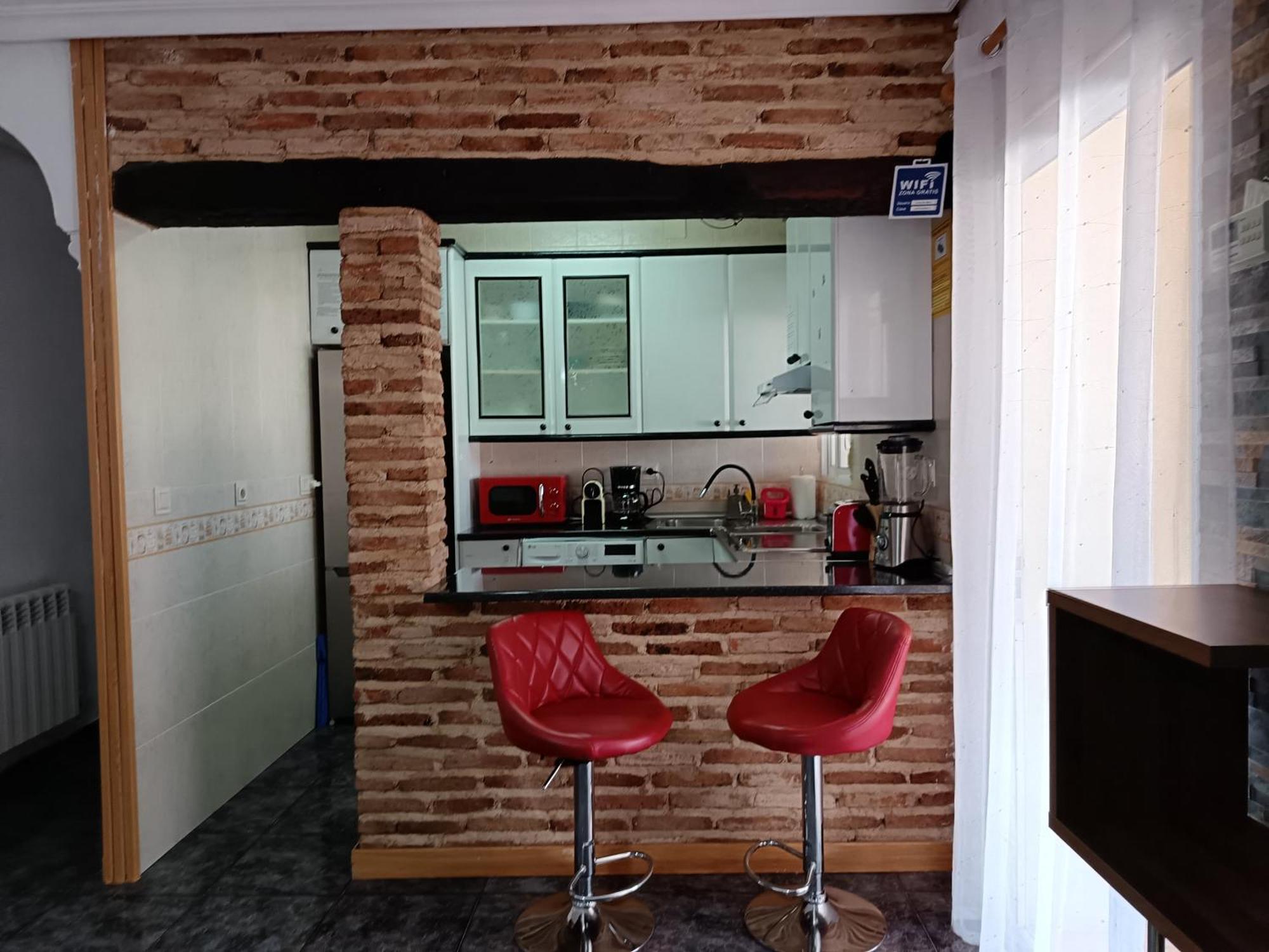 Casa Oasis Puertollano, Una Casa Rural En Puertollano, Agradable, Con Piscina En Zona Tranquila エクステリア 写真