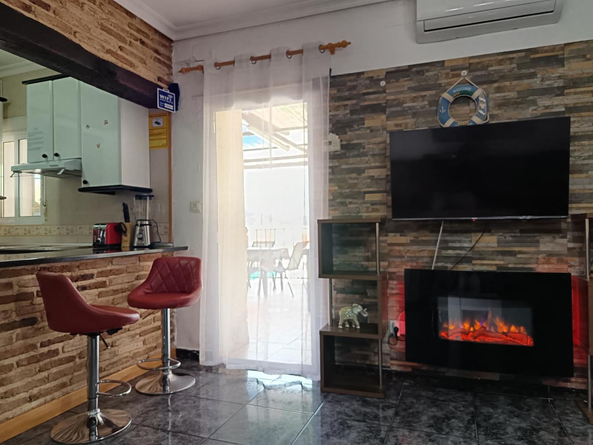 Casa Oasis Puertollano, Una Casa Rural En Puertollano, Agradable, Con Piscina En Zona Tranquila エクステリア 写真